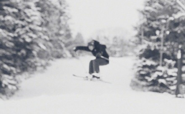 王源晒帅气滑雪照 高糊照片遭粉丝吐槽正脸都不给看