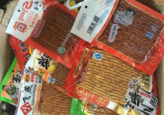 “五毛食品”导致孩子智力低下 五毛食品存在哪些安全隐患