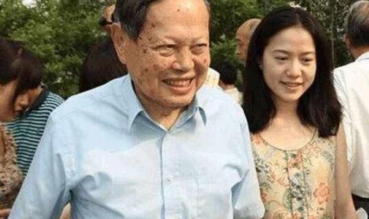 杨政宁翁帆为何结婚 杨政宁前妻子女分配全部遗产翁帆图什么